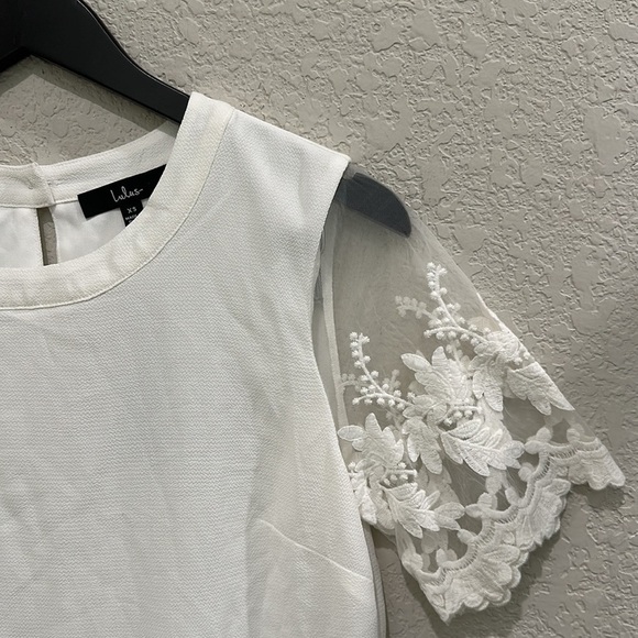 Lulu’s White top in XS NWT - Picture 2 of 10
